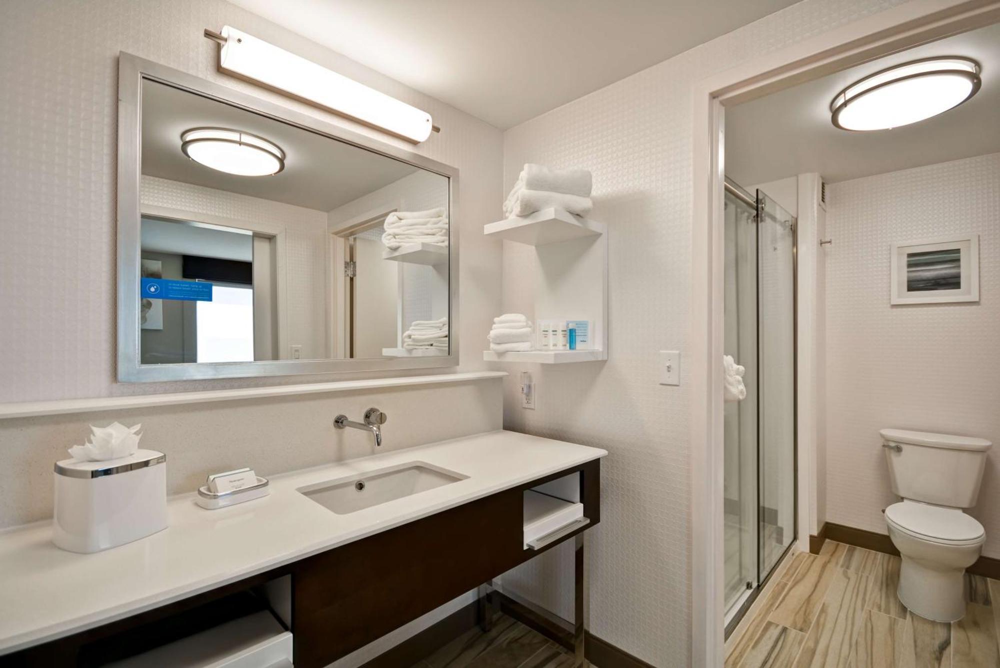 Hampton Inn & Suites Detroit/Warren Exterior foto