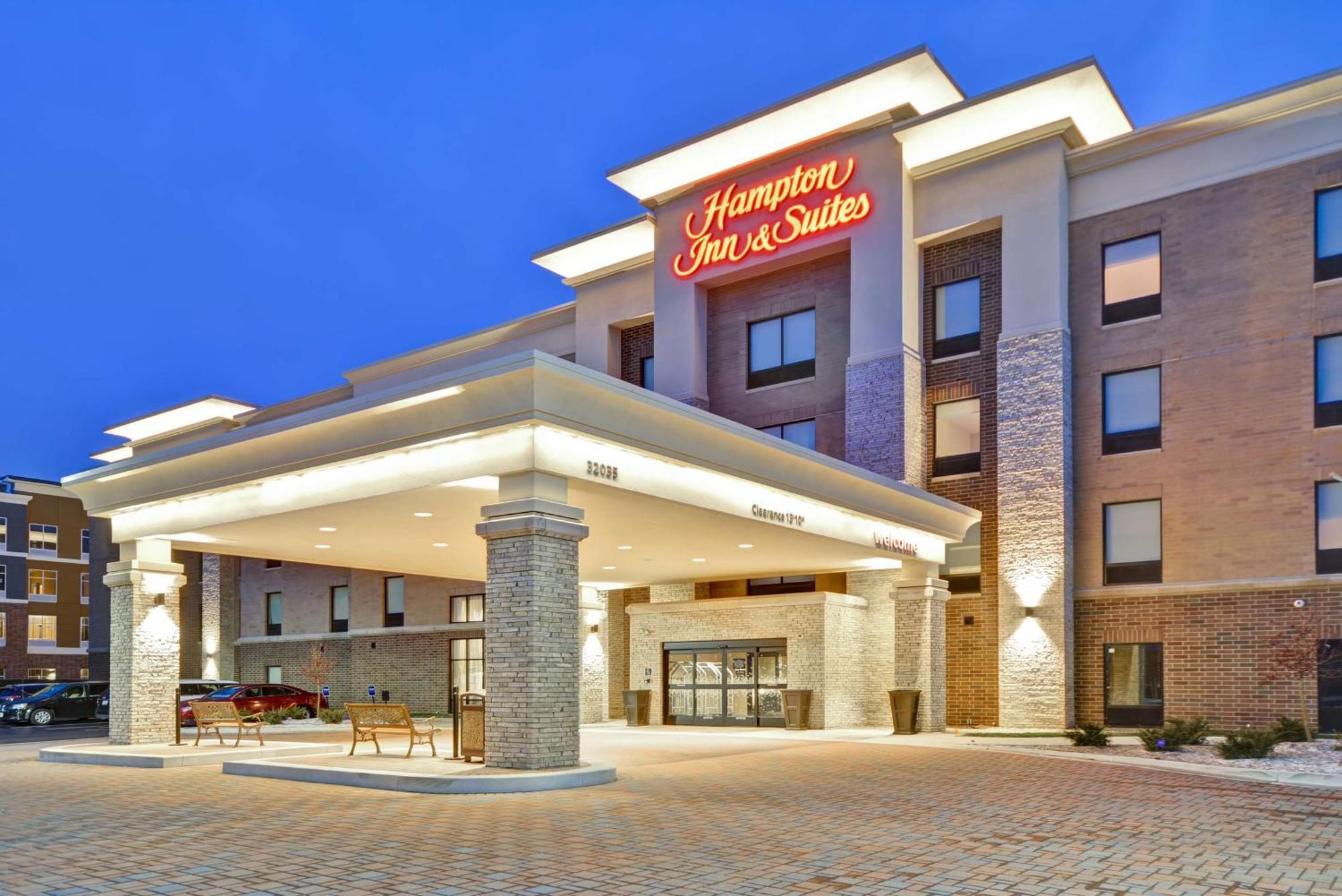 Hampton Inn & Suites Detroit/Warren Exterior foto